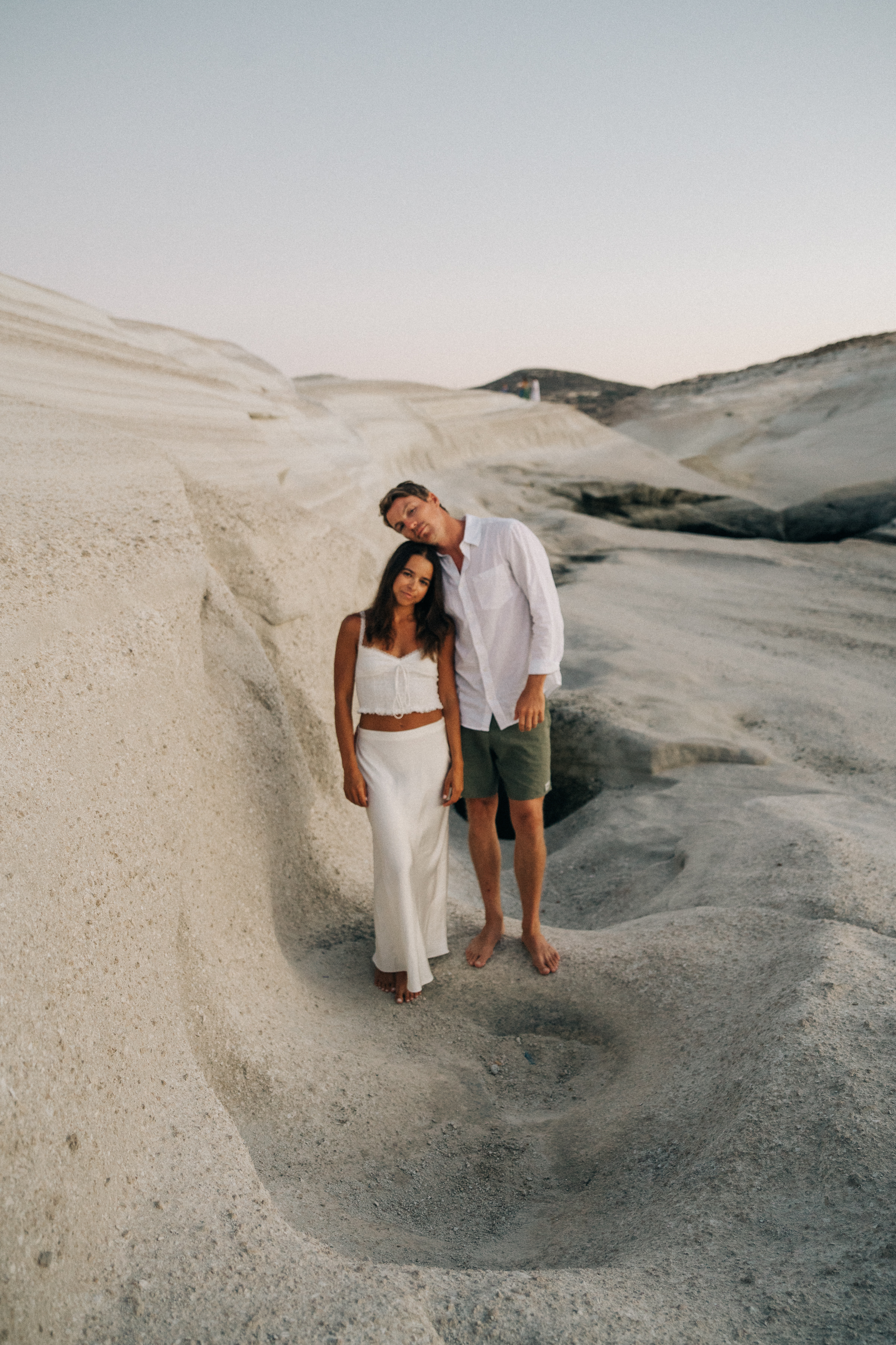 SARAKINIKO COUPLE PHOTOSHOOT IN MILOS